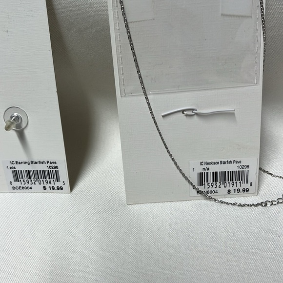 Starfish Necklace & Earrings Set - Picture 7 of 9